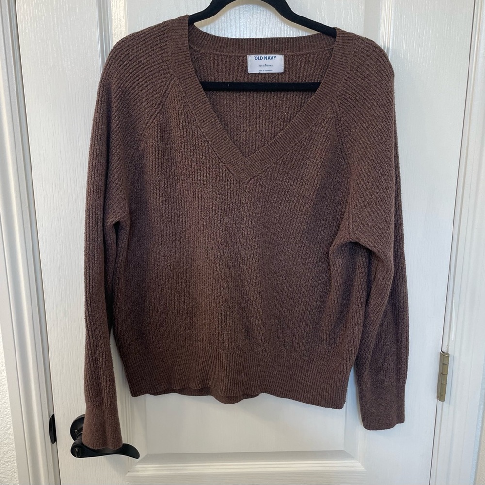 Old Navy Women's Chocolate V-Neck Sweater
